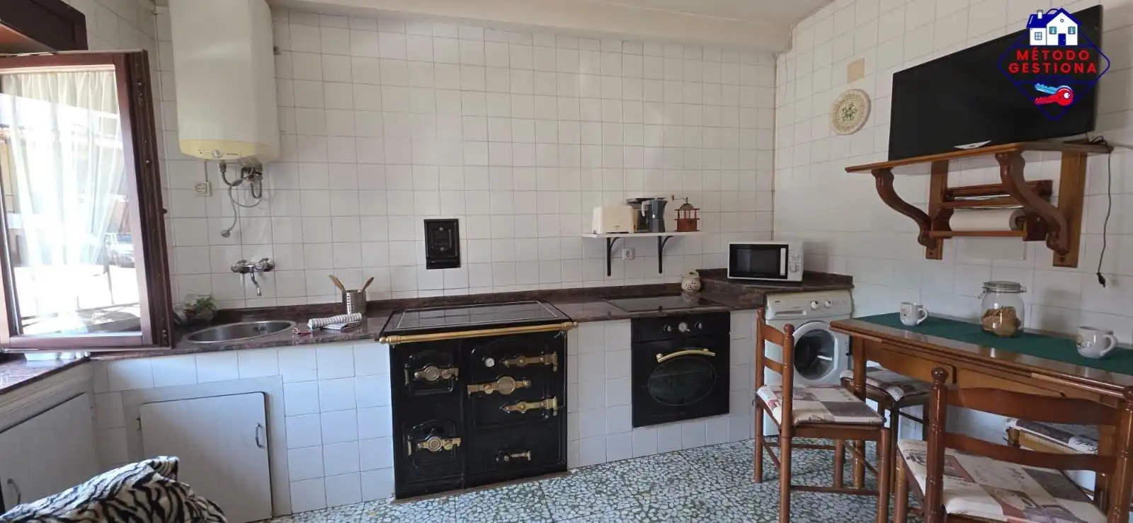 Cuina de Casa o xalet en venda en Cabuérniga amb Balcó