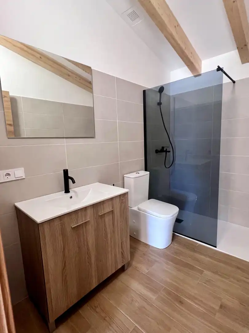 Bathroom of Flat for rent in Campanet  with Air Conditioner and Terrace