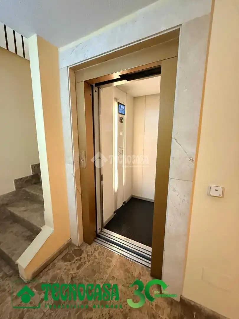 Wohnung zum Verkauf in Toledo mit Klimaanlage, Heizung und Terrasse