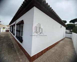 Vista exterior de Casa o xalet en venda en Chiclana de la Frontera