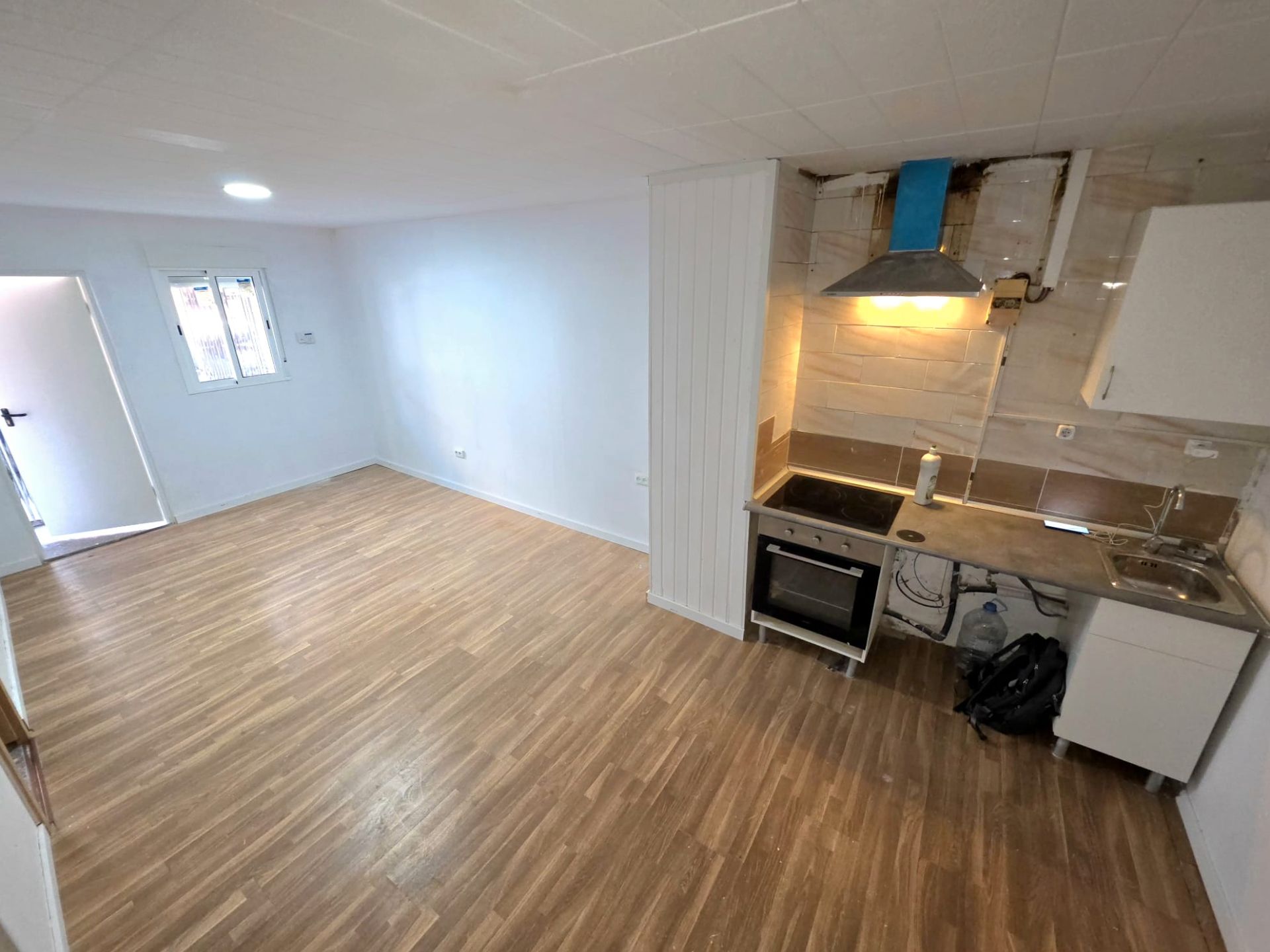 Planta baixa en venda en Santa Coloma de Gramenet amb Parquet i Forn