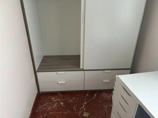 Dormitori de Pis de lloguer en Córdoba amb Aire condicionat i Moblat