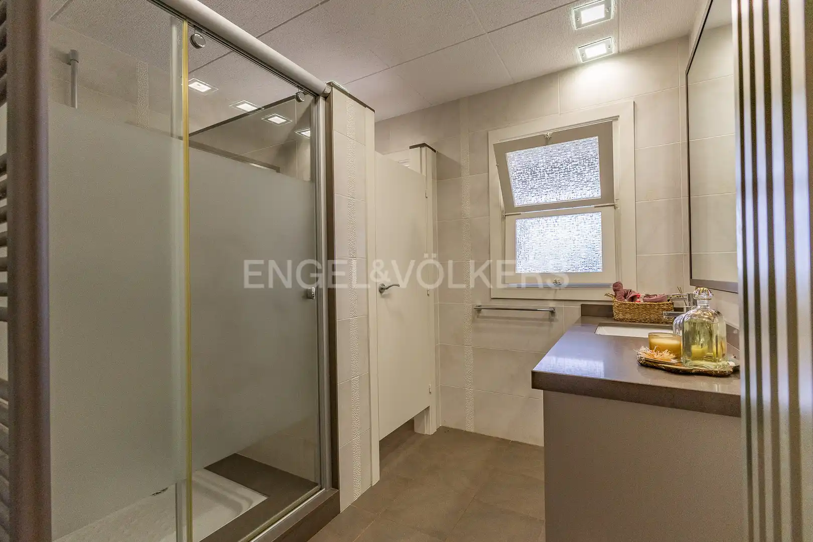 Baño de Casa o chalet en venta en Seva con Aire acondicionado, Calefacción y Jardín privado