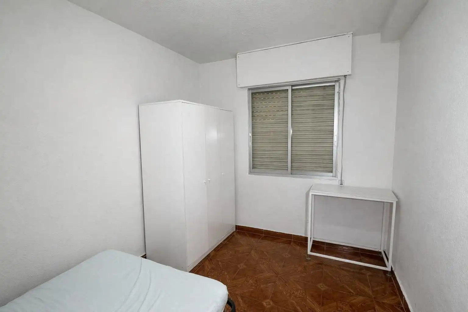 Habitación de Piso en venta en Parla con Calefacción y Terraza