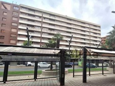 Appartamento con ascensore in vendita a Centro