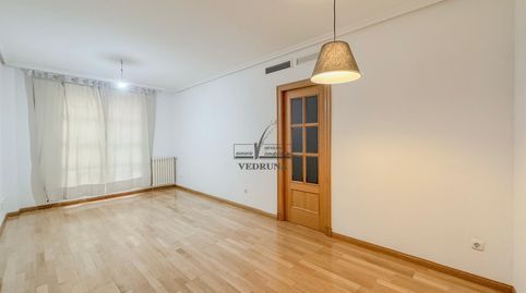 Photo 2 of Flat for rent in Calle de Ramón Pignatelli, Plaza de Toros, Zaragoza Capital