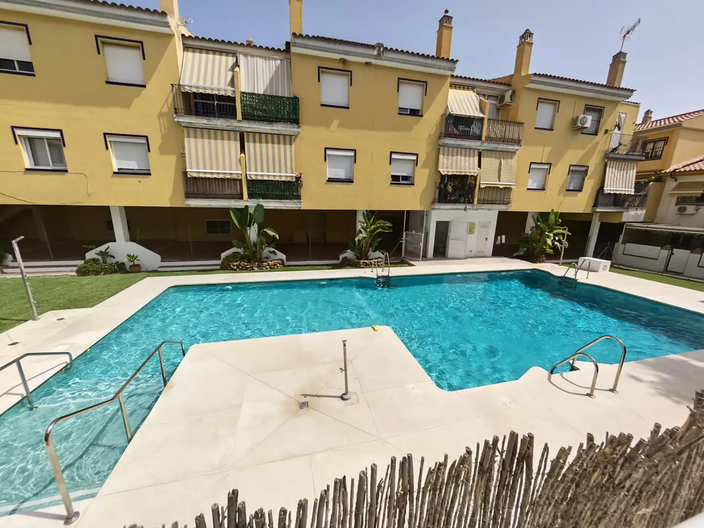 Adossat amb terrassa en venda a Jardines de Alhaurín - Huerta Alta - Fuensanguínea