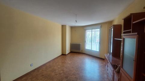 Foto 5 de Piso en venta en Calle la Sierra, Villaquilambre, León