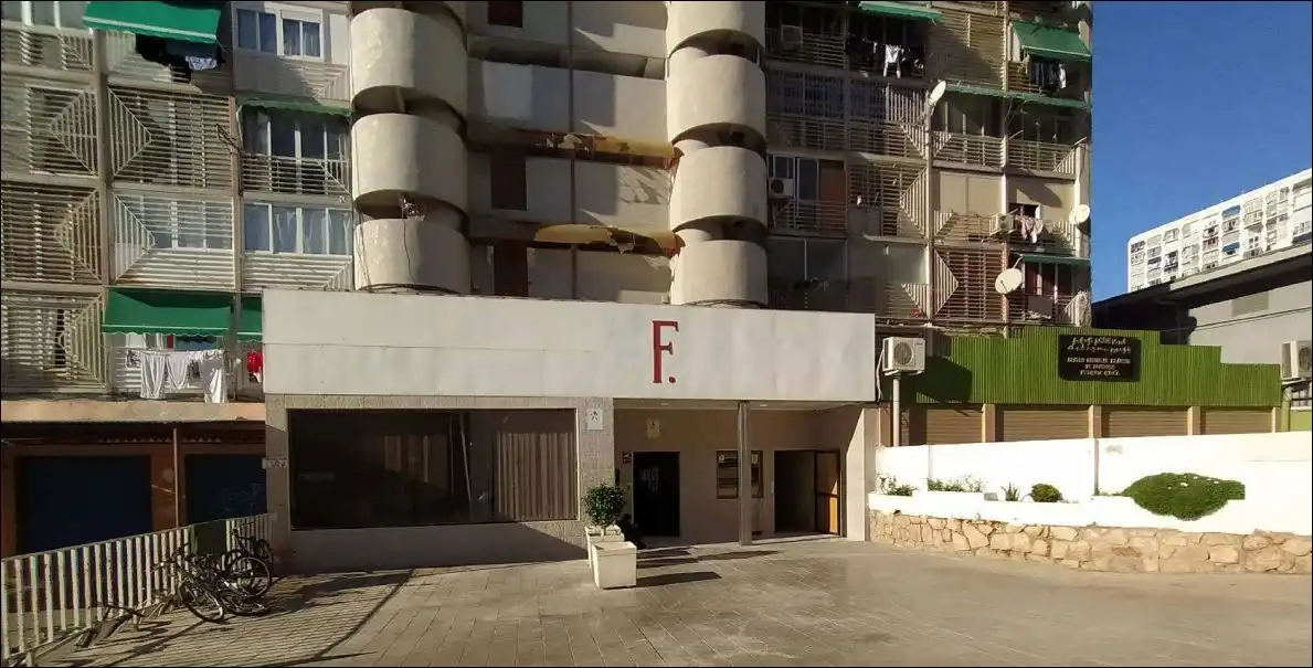 Vista exterior de Estudio en venta en Benidorm