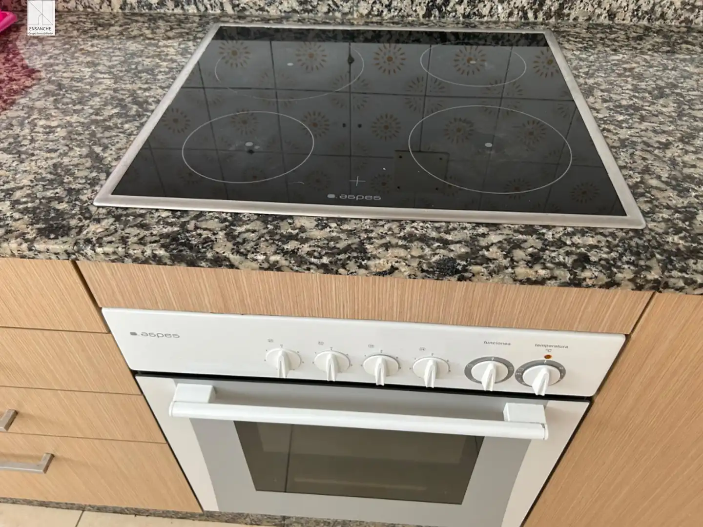 Cuina de Pis de lloguer en Santiago de Compostela  amb Calefacció i Moblat