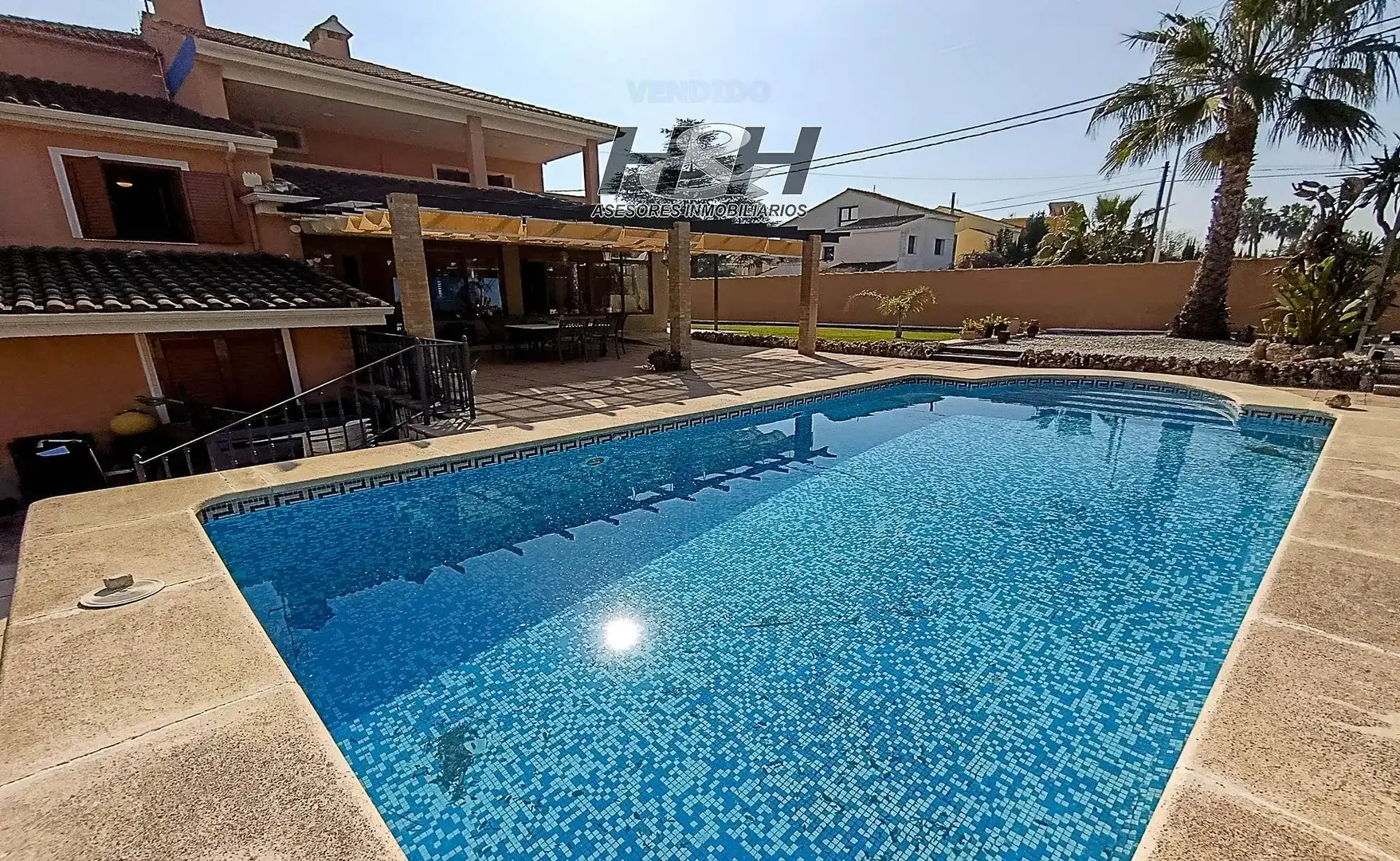 Piscina de Casa o xalet en venda en Riba-roja de Túria amb Aire condicionat, Calefacció i Jardí privat
