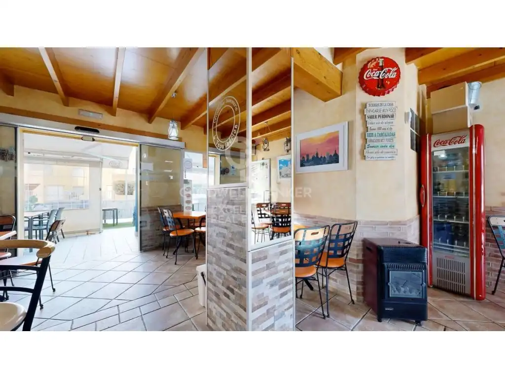 Local en venta en Oliva