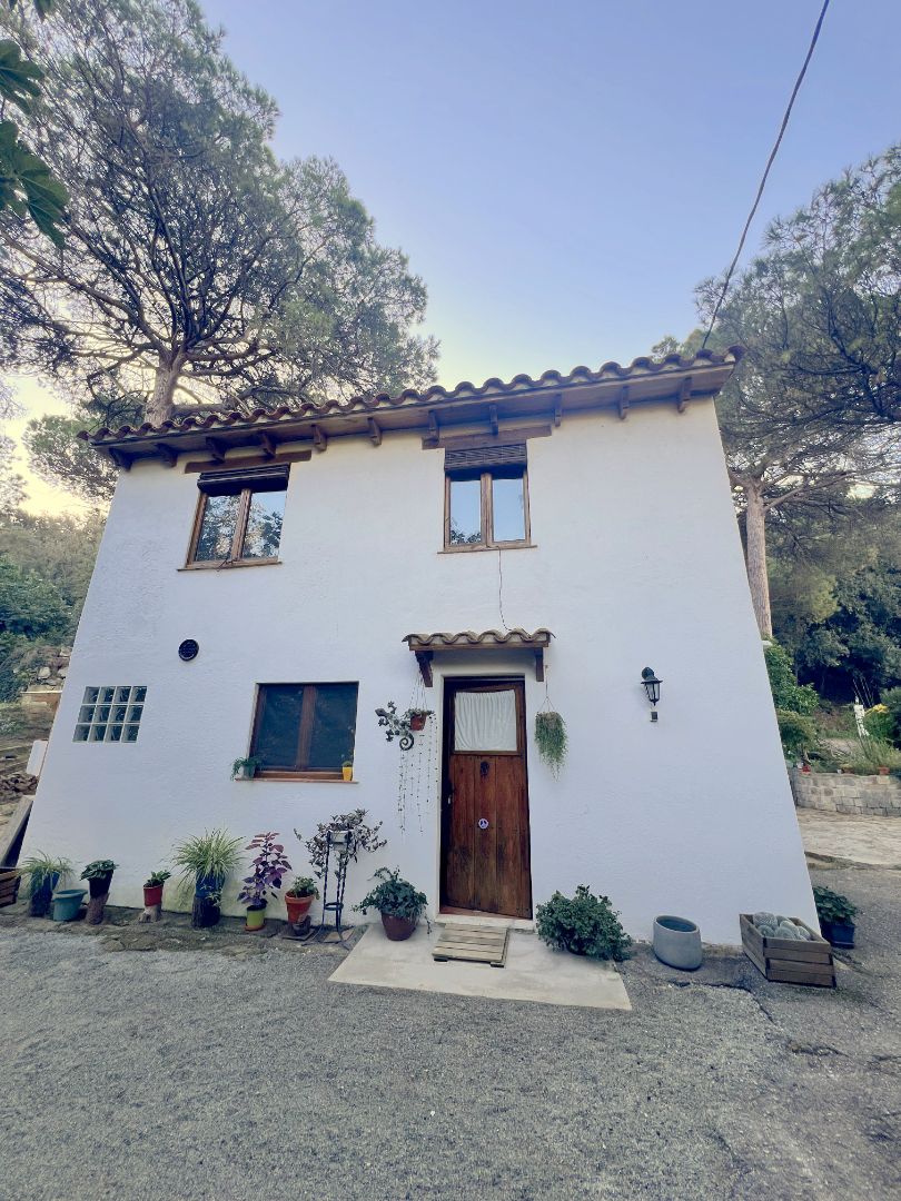 Country house to rent in Dosrius poble