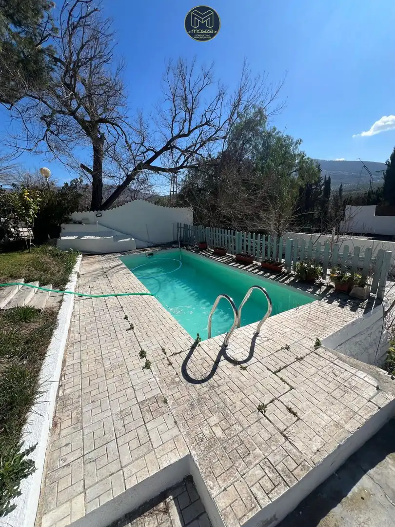 Xalet amb piscina en venda a La Guardia de Jaén