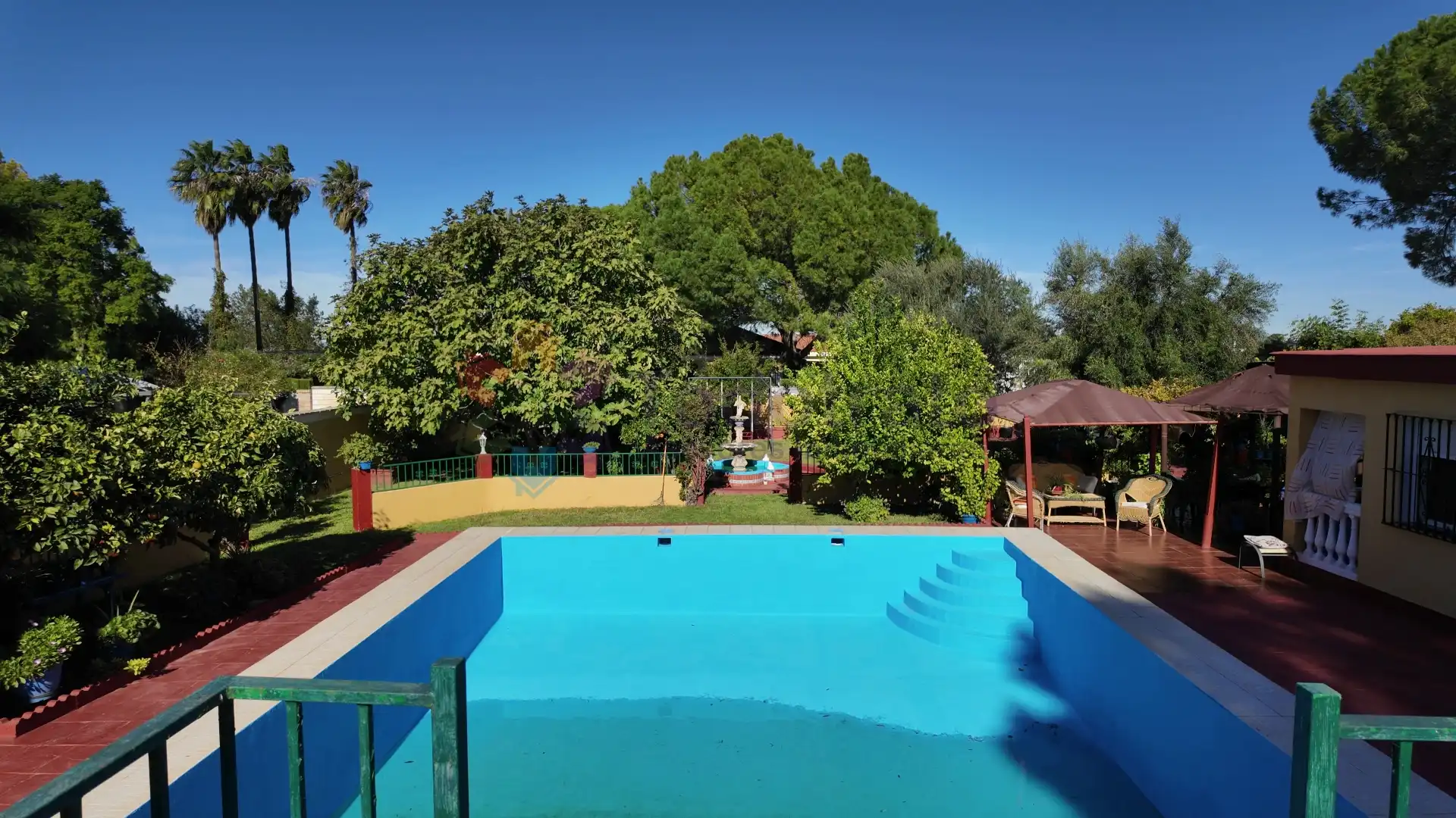 Piscina de Casa o xalet en venda en Alcalá de Guadaira amb Aire condicionat, Jardí privat i Piscina