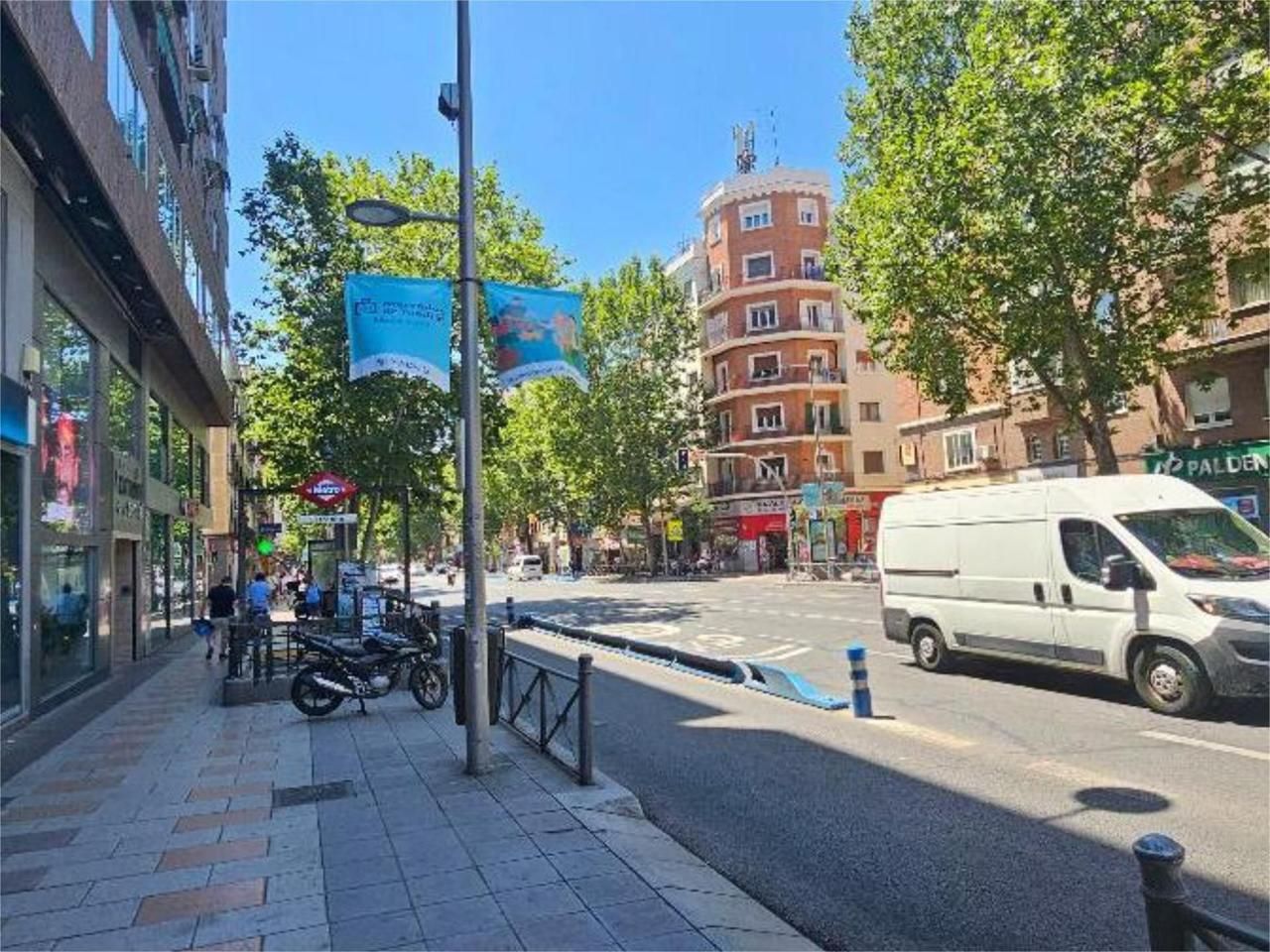 Vista exterior de Planta baja en venta en  Madrid Capital con Calefacción