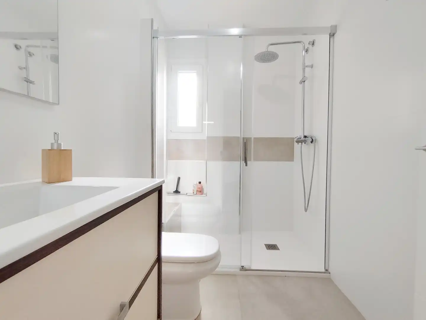 Bathroom of Attic for rent in Vélez-Málaga  with Air Conditioner, Terrace and Furnished