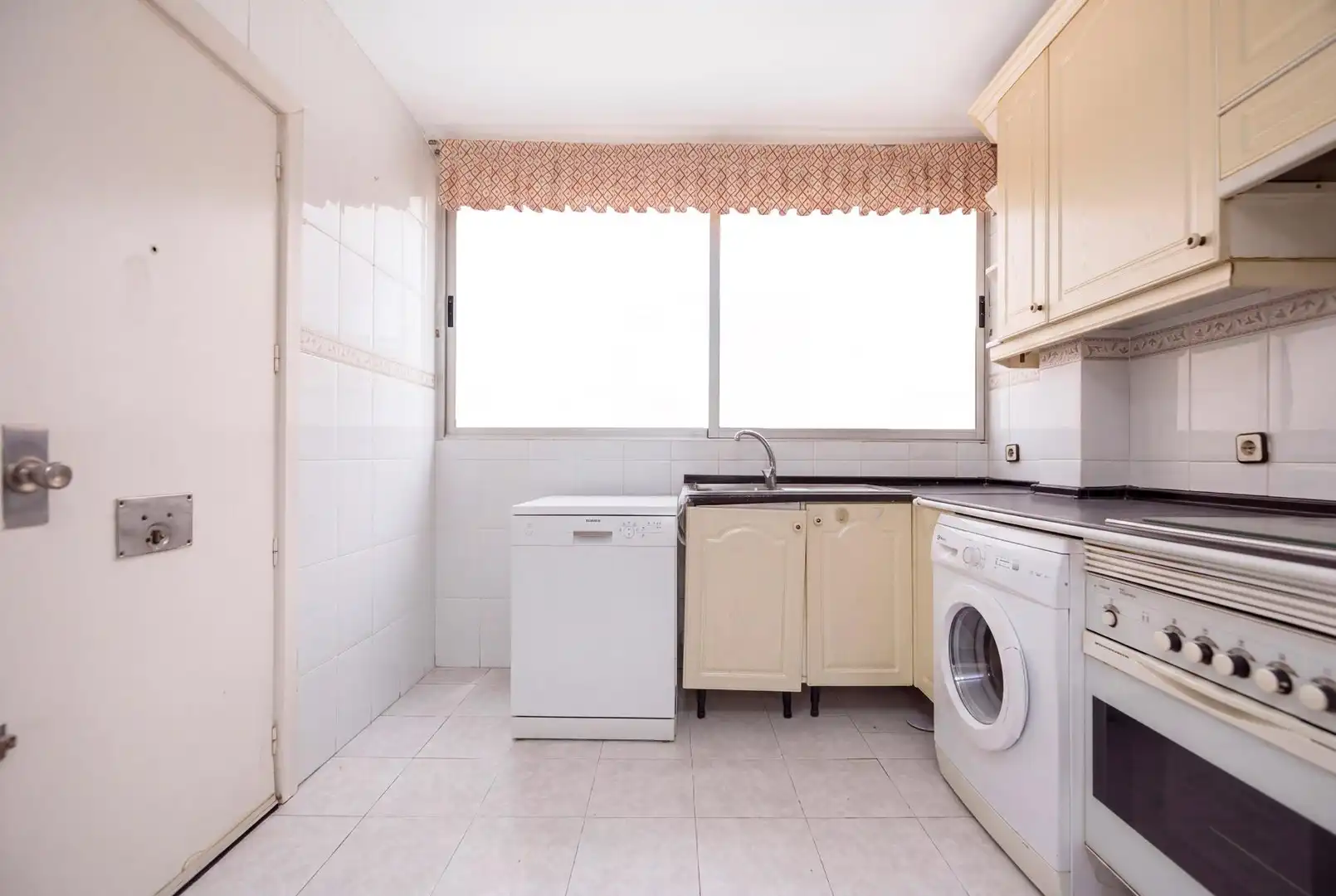 Flat with lift to rent in Calle de Guzmán El Bueno, imagen 21