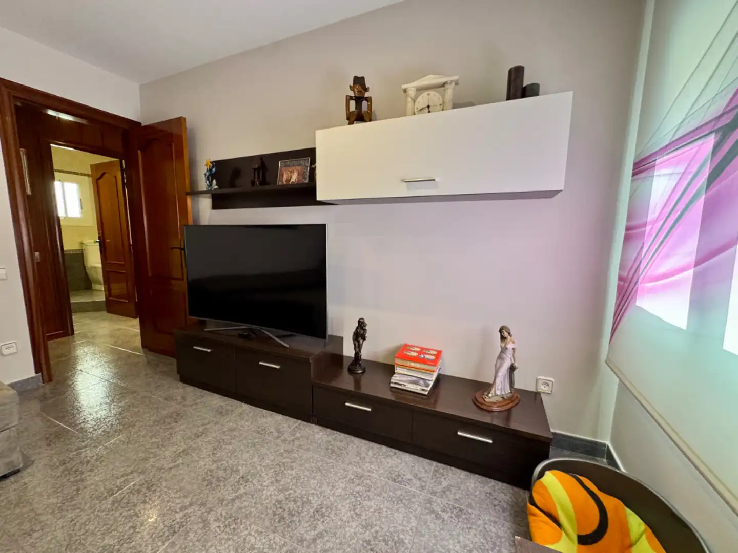 Sala de estar de Piso en venta en Sant Boi de Llobregat con Aire acondicionado, Terraza y Trastero
