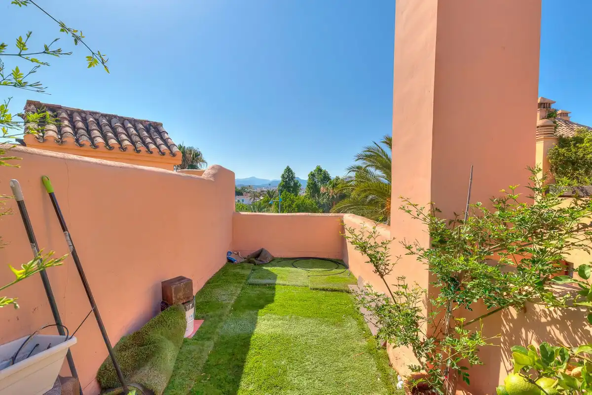Garten von Maisonette zum Verkauf in Marbella mit Klimaanlage, Terrasse und Gemeinschaftspool