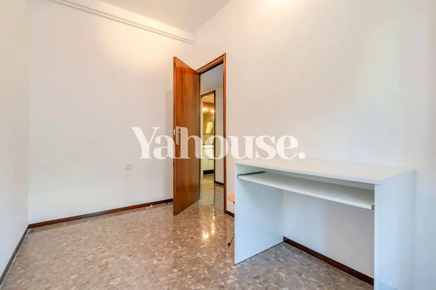 Schlafzimmer von Wohnung zum Verkauf in Barcelona mit Klimaanlage, Heizung und Terrasse