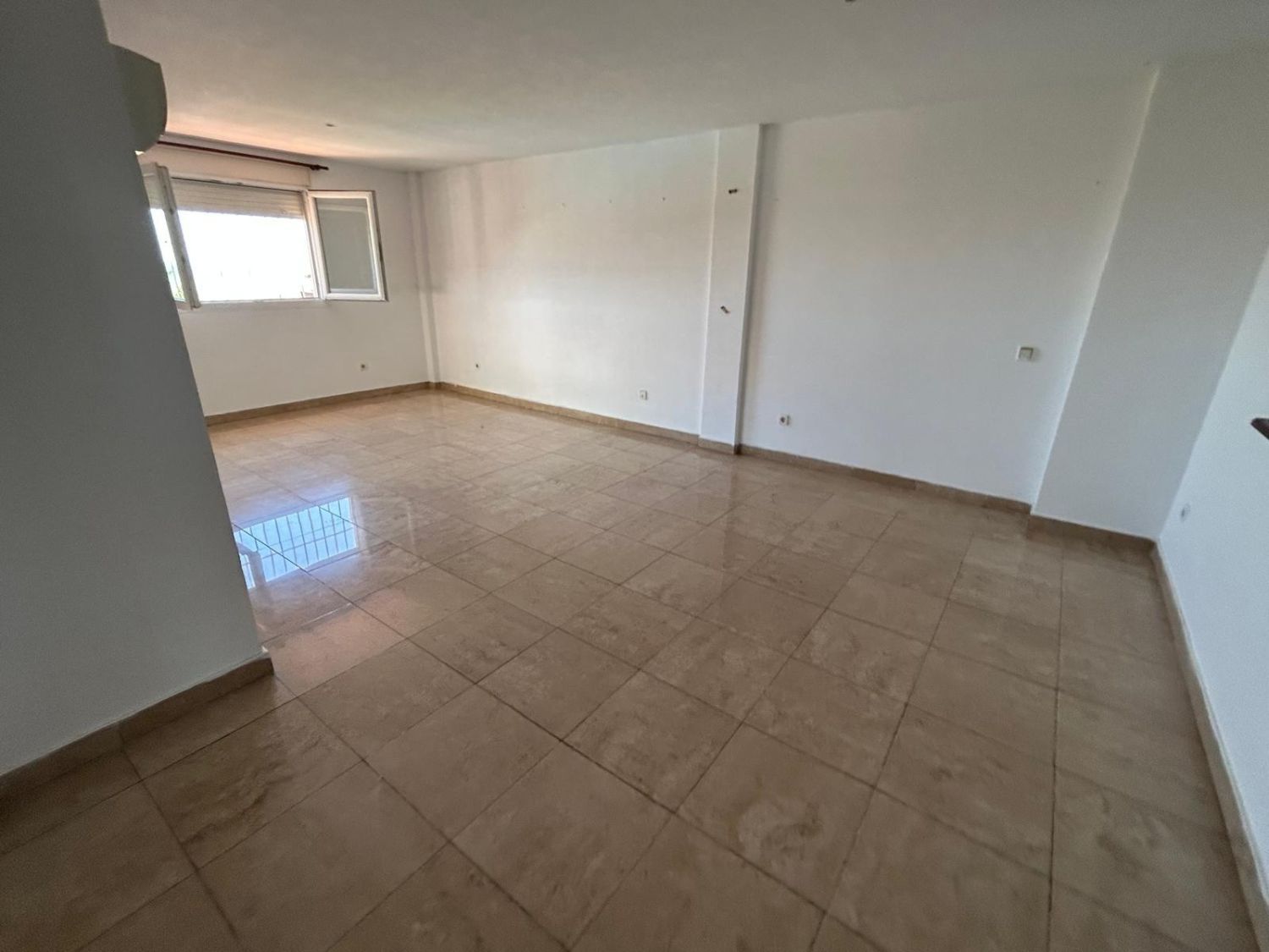 Dúplex en venda en Manilva amb Calefacció, Terrassa i Piscina comunitària