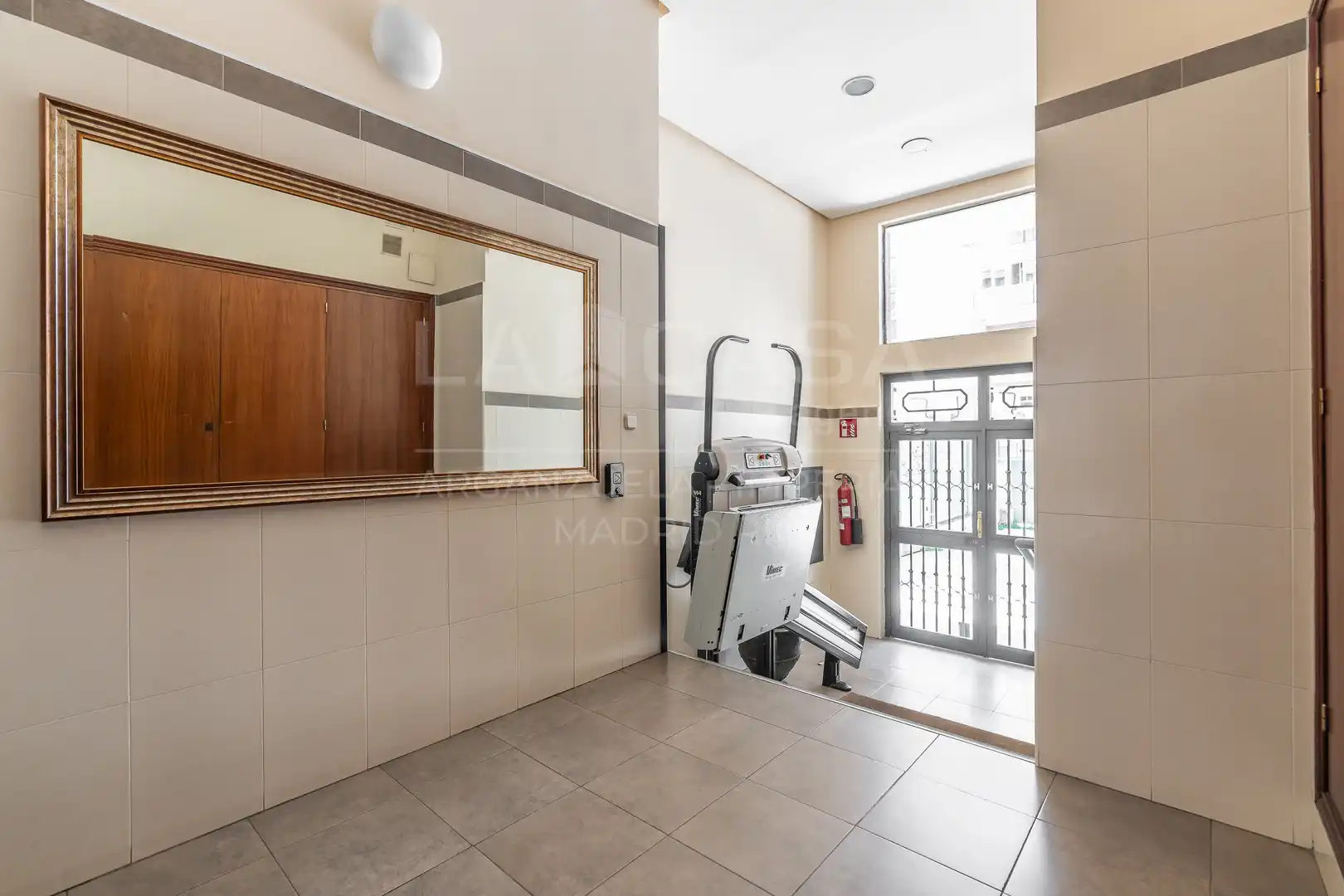 Piso en venta en Madrid con Calefacción y Trastero