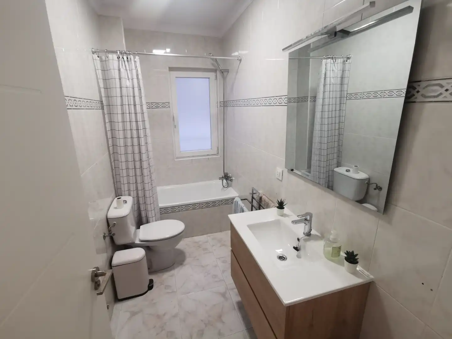 Wohnung zur Miete in Calle Vasco de Gama, Garrido Sur