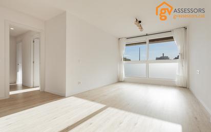 Exterior view of Flat for sale in  Barcelona Capital  with Air Conditioner and Terrace