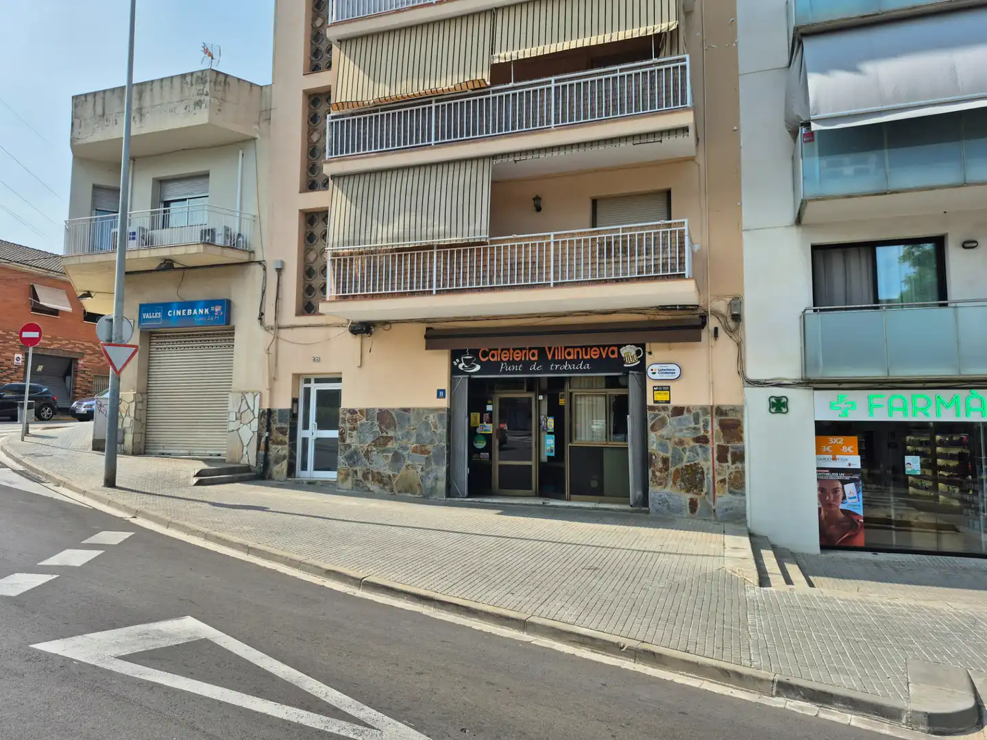 Business premises for transfer in Avinguda Castellbisbal 28, imagen 8