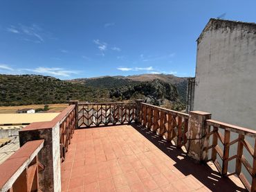 Reihenhaus mit Garten zum Verkauf in Benaoján