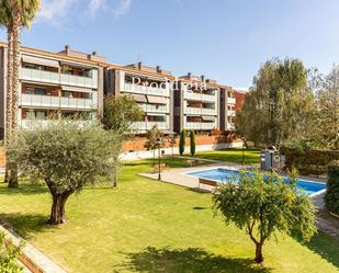 Vista exterior de Pis de lloguer en Sant Cugat del Vallès amb Aire condicionat, Terrassa i Piscina