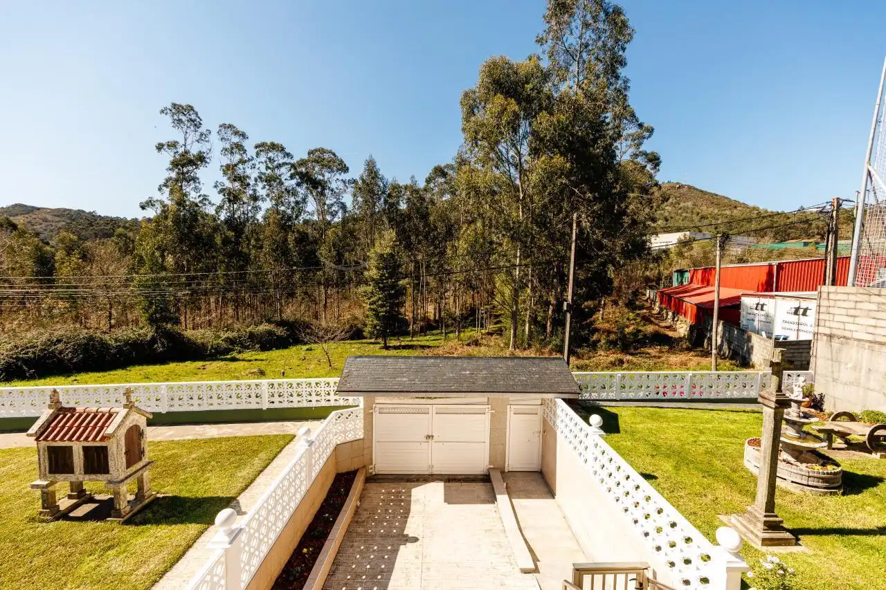Terraza de Casa o chalet en venta en Vigo  con Calefacción, Jardín privado y Parquet