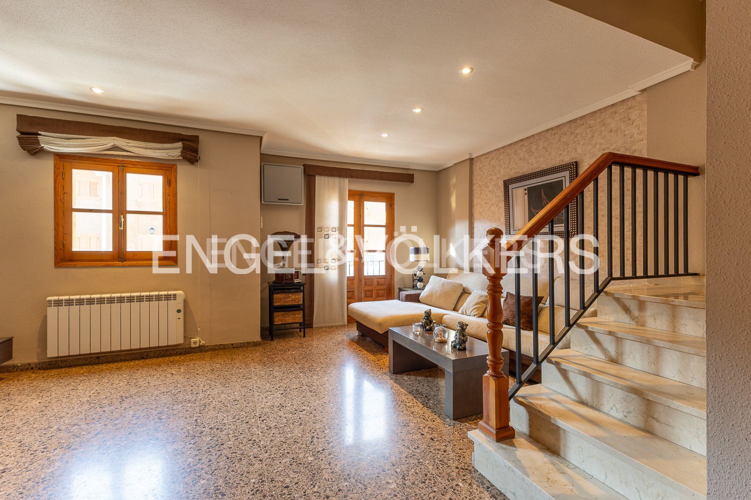 House or chalet for sale in Manises  with Air Conditioner, Heating and Terrace