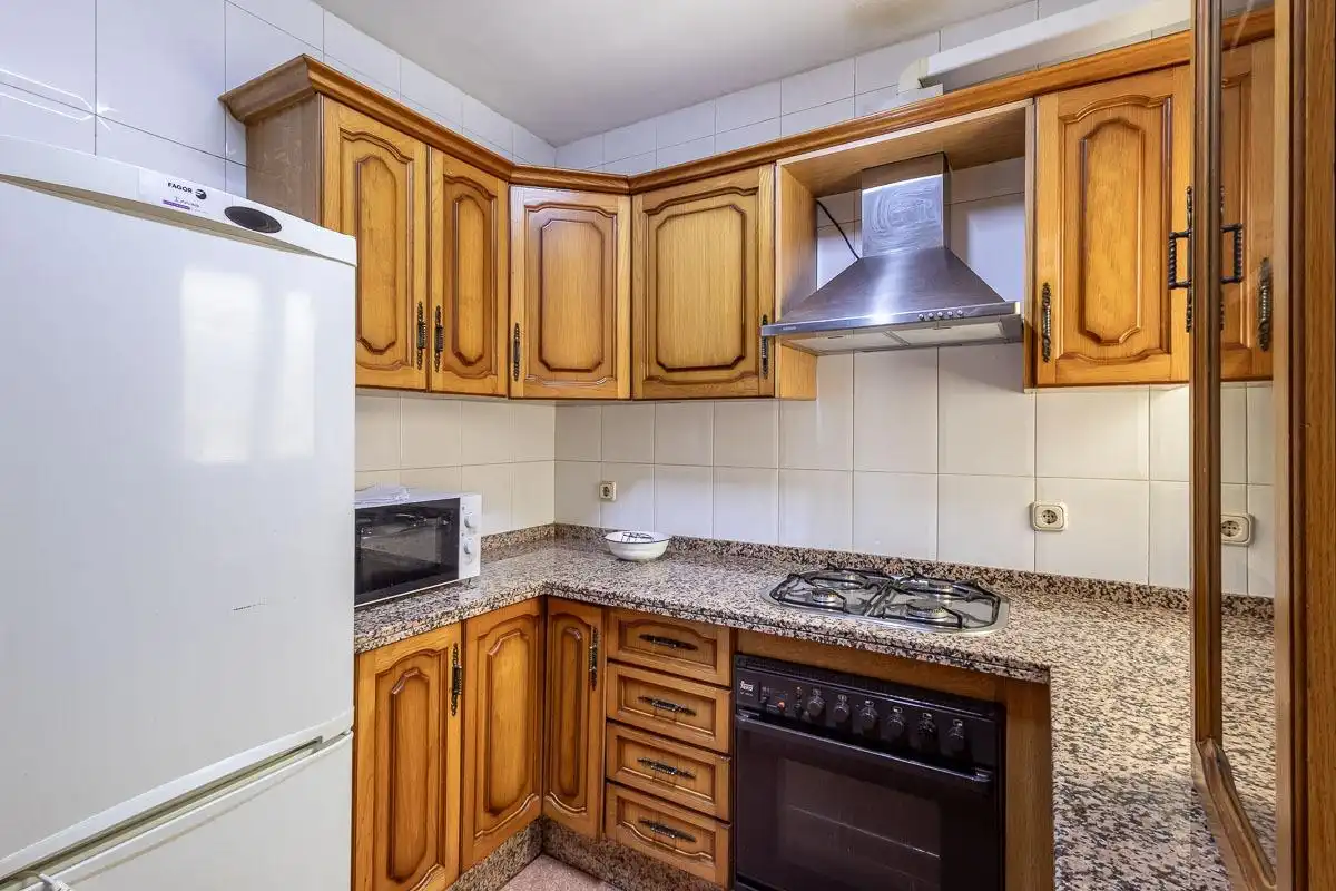 Flat with lift to rent in Beiro, imagen 10