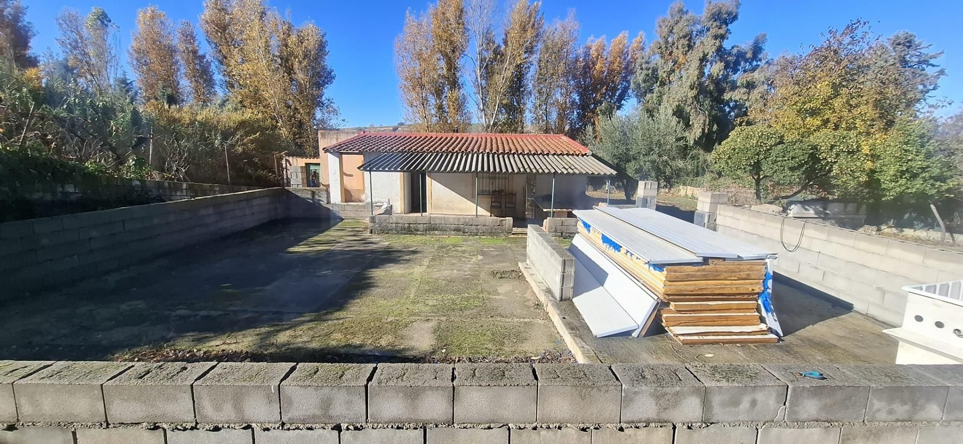 House or chalet for sale in Lucillos  with Private garden