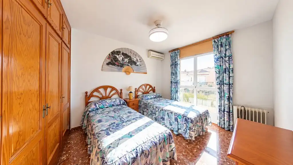 Habitación de Casa adosada en venta en Vélez-Málaga con Amueblado