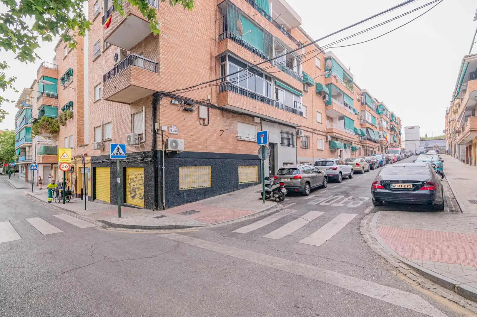 Exterior view of Flat for sale in Granada  with Air Conditioner, Heating and Terrace