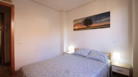 Foto 2 de Apartamento de alquiler en Valdeacederas, Madrid Capital