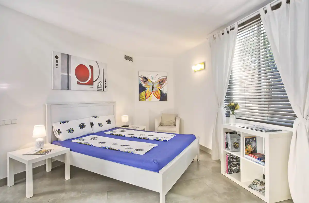 Dormitori de Casa o xalet en venda en Marbella amb Aire condicionat, Calefacció i Jardí privat