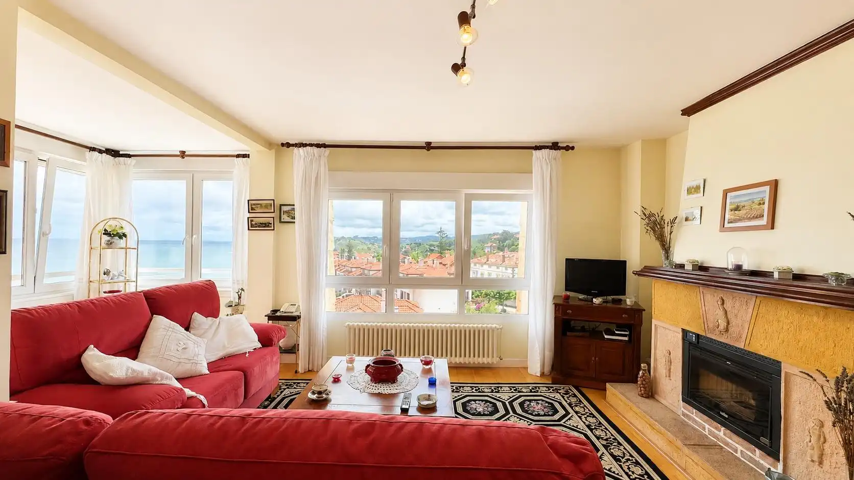 Wohnzimmer von Wohnung zum Verkauf in Comillas (Cantabria)