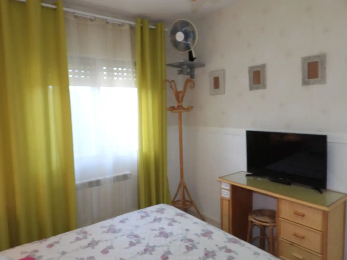 Dormitori de Casa o xalet en venda en Pezuela de las Torres amb Calefacció, Jardí privat i Moblat