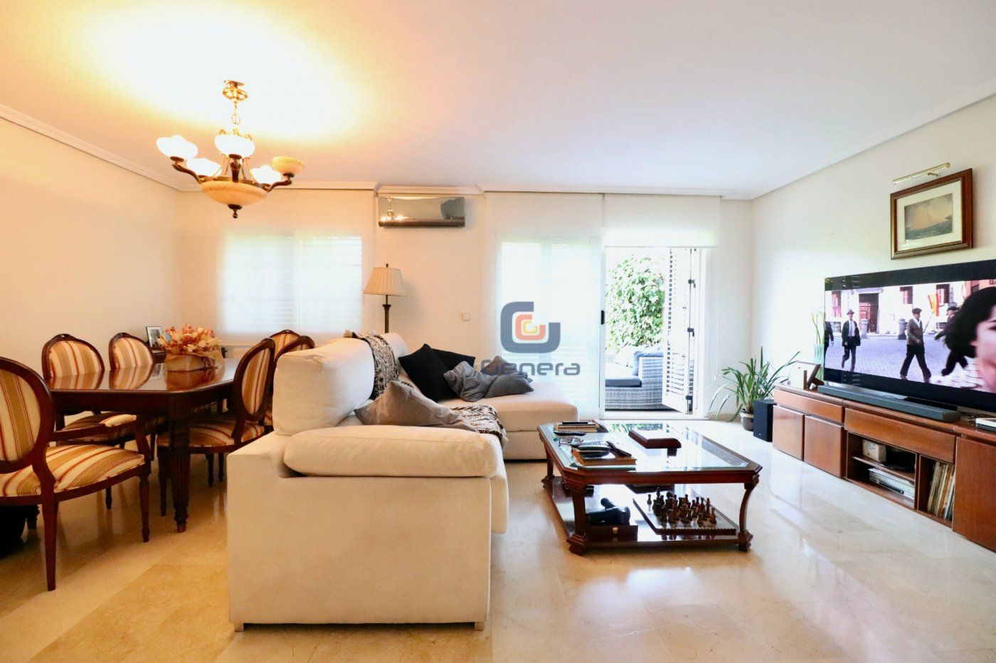 Sala d'estar de Casa o xalet en venda en Alicante / Alacant amb Aire condicionat, Calefacció i Parquet