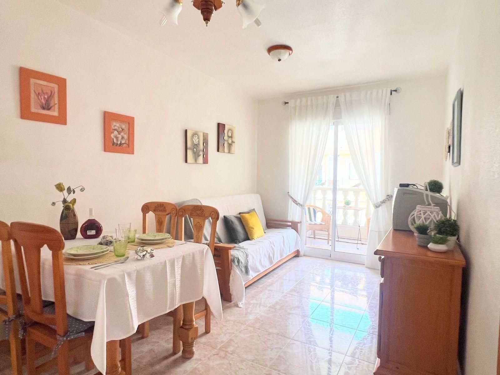 Dormitori de Apartament de lloguer en Torrevieja amb Piscina comunitària