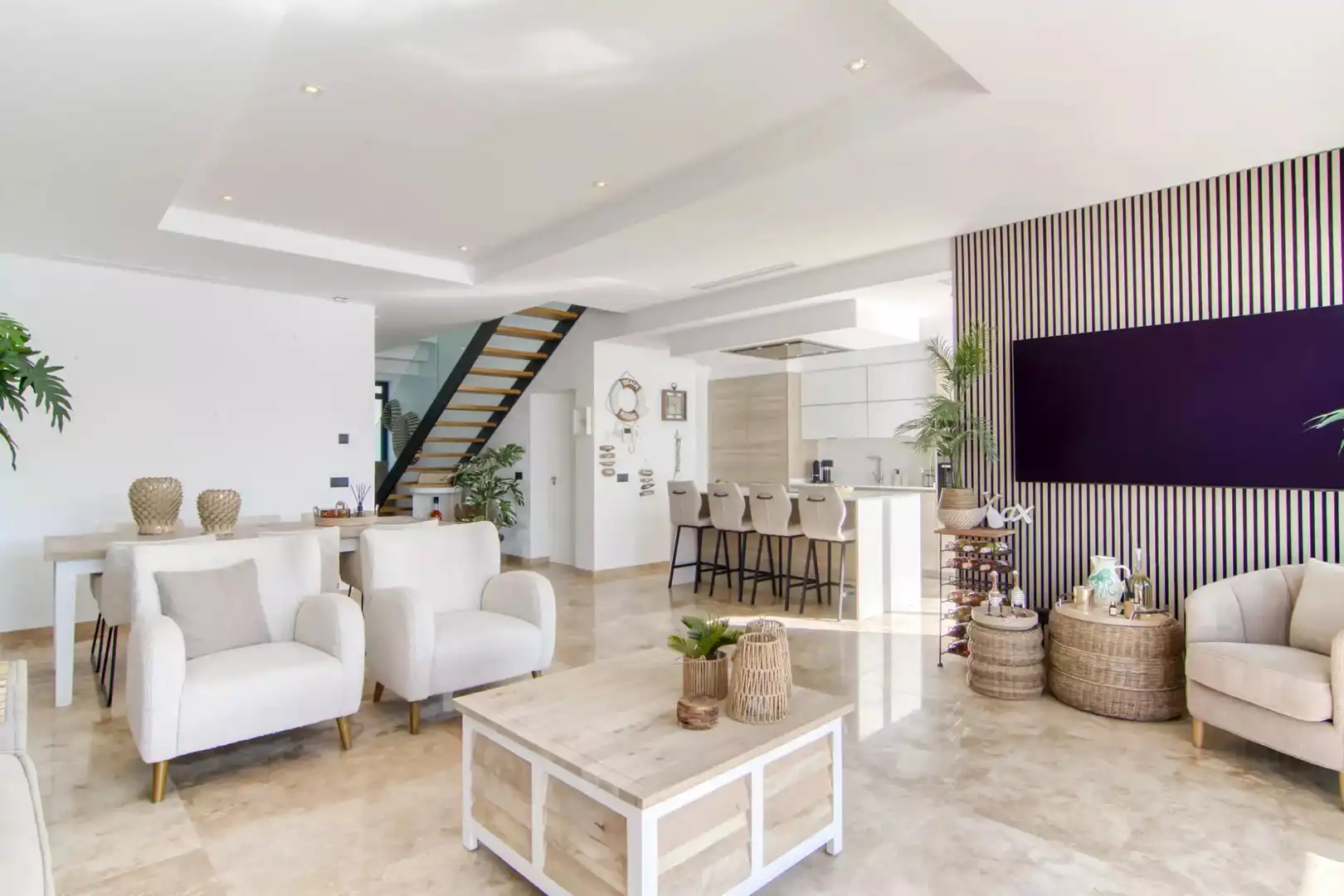 Sala d'estar de Casa o xalet en venda en Empuriabrava amb Aire condicionat, Calefacció i Terrassa