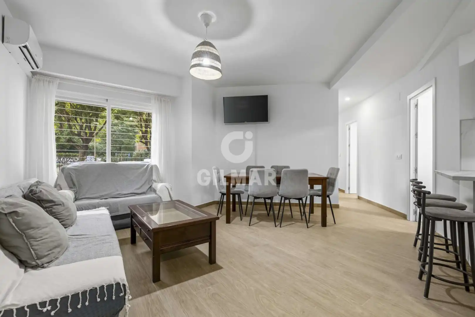 Vista exterior de Piso en venta en Sevilla con Calefacción y Jardín privado