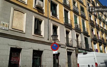 Exterior view of Flat to rent in  Madrid Capital  with Air Conditioner, Heating and Furnished