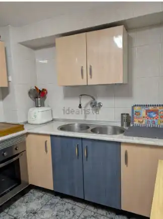 Cocina de Casa adosada en venta en Fuerte del Rey con Aire acondicionado, Calefacción y Trastero