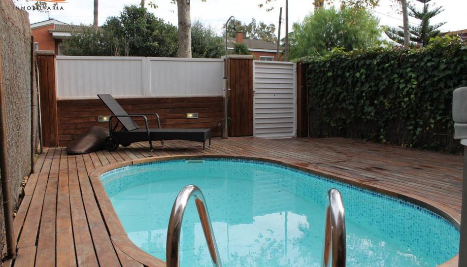 Foto 1 de Casa adosada de lloguer a Calle Carrer de Girona, 17, Can Bou, Barcelona