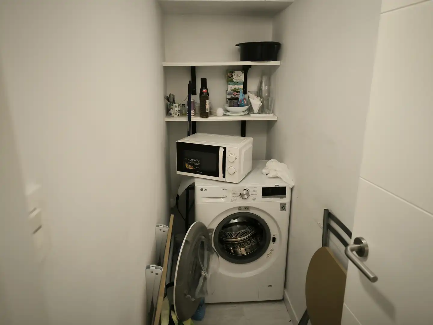 Kitchen of Commercial properties for rent in Madrid  with Air Conditioner, Heating and Parquet flooring